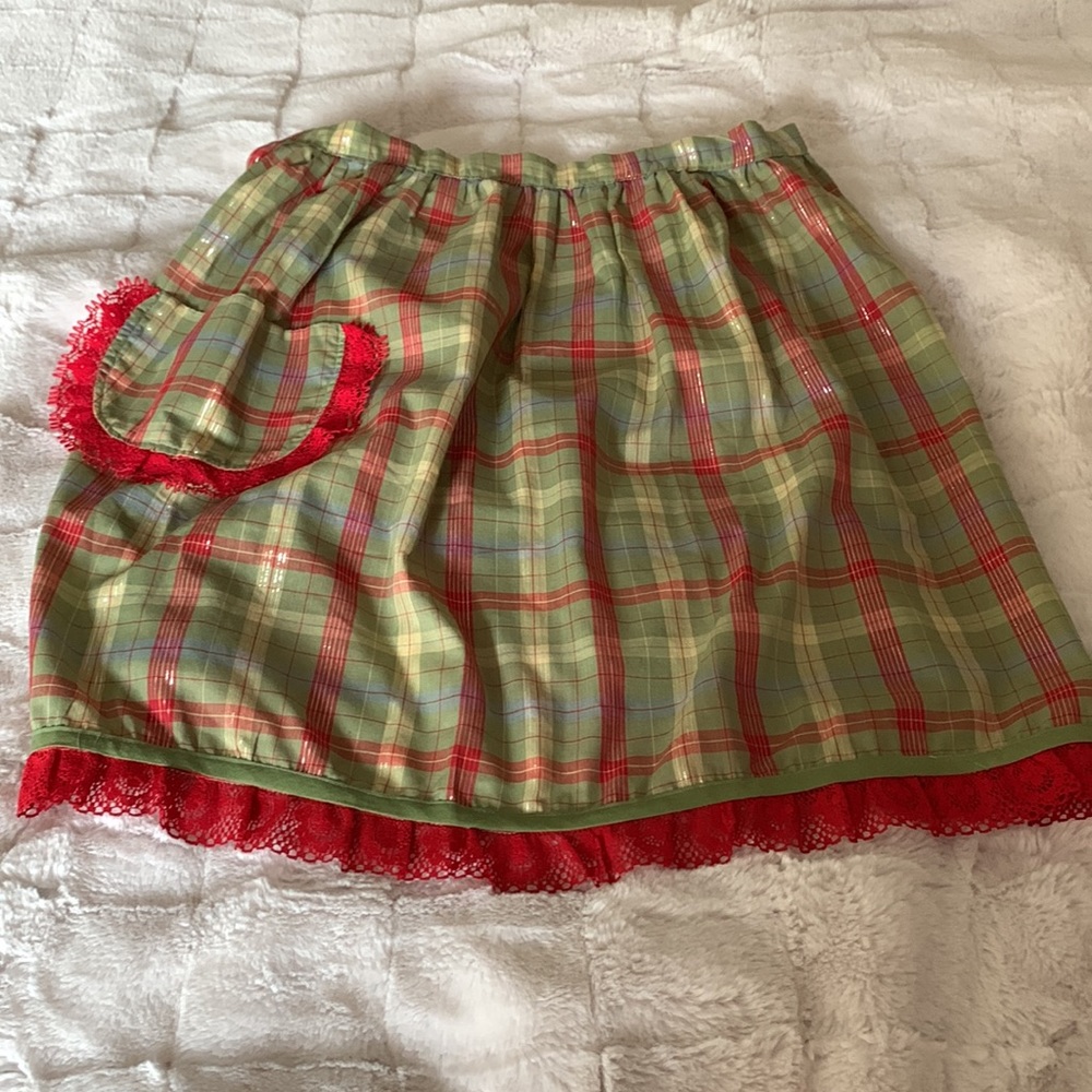 Plaid green and red apron with pocket